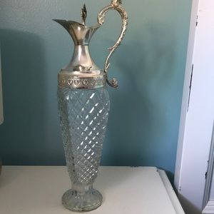 Metalstil Crystal wine decanter Italy silver plate with cork.